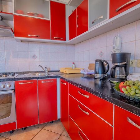 Cozy Apartments With Sea View Novi Vinodolski Exterior foto