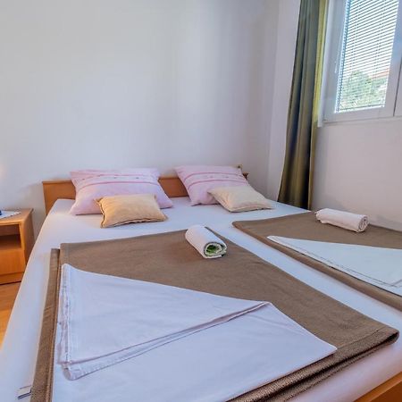 Cozy Apartments With Sea View Novi Vinodolski Exterior foto